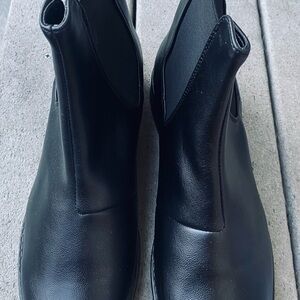 Black faux vegan leather women’s boots